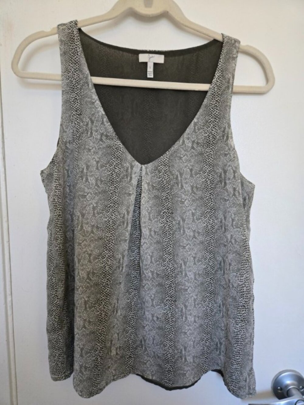 Joie Anthropologie Silk Balsa Tank Top S Snakeskin Print Sleeveless V-Neck Gray
